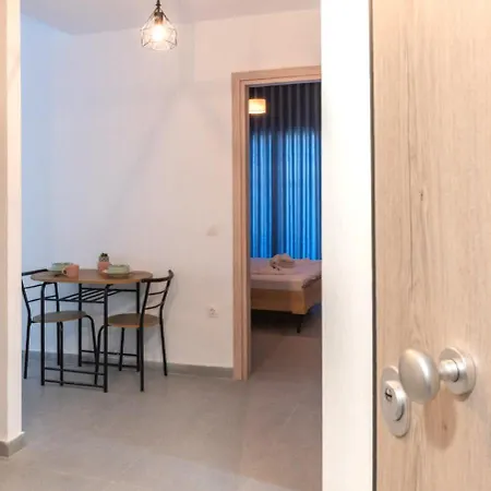 Apartment Modern & Comfort In Metaksourgeio 2 Athens