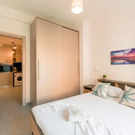Modern & Comfort In Metaksourgeio 2 Apartment