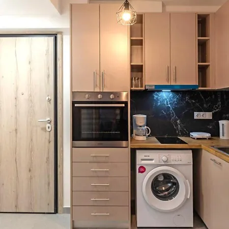 Apartment Modern & Comfort In Metaksourgeio 2